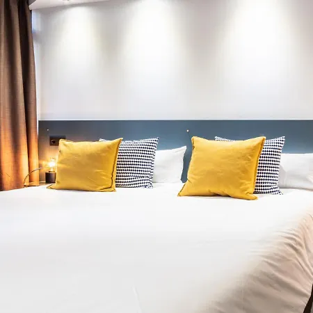 Apartment Poem By Airnest