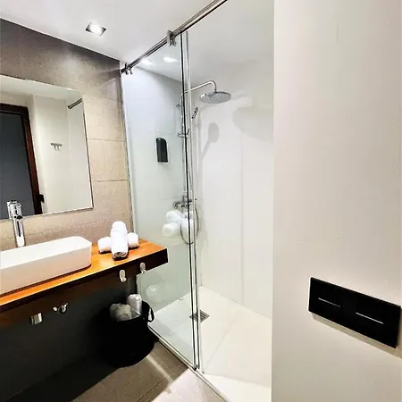 Poem By Airnest 公寓 *