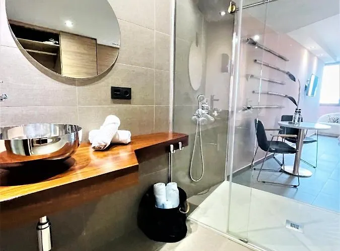 Poem By Airnest Appartement