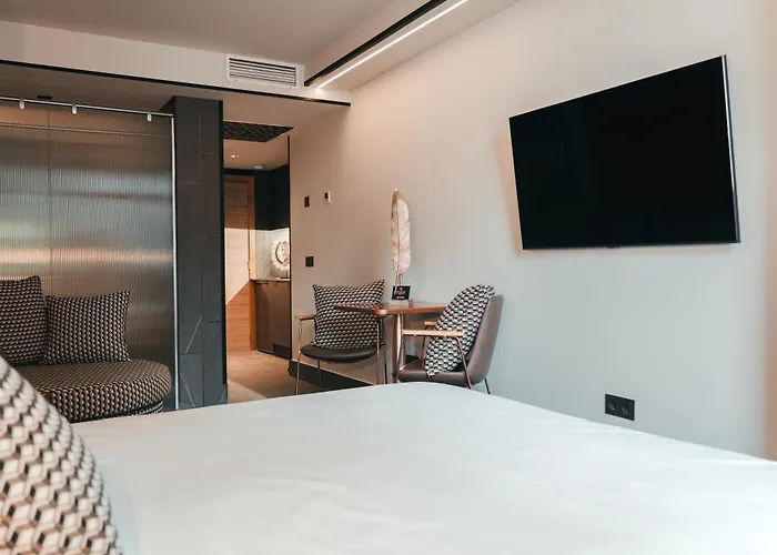 Poem By Airnest Appartement